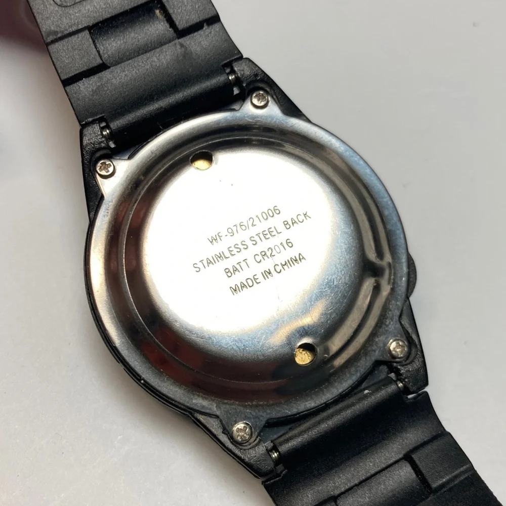 WF-976/21006 talking vintage watch, new battery, rubber strap, retro digital